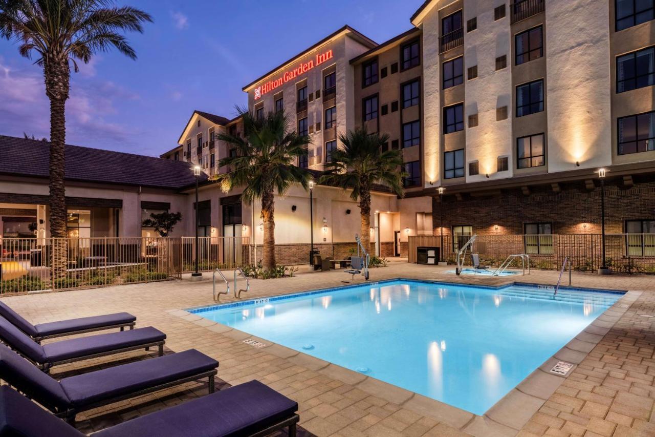 Hilton Garden Inn Pomona, Ca Exteriör bild