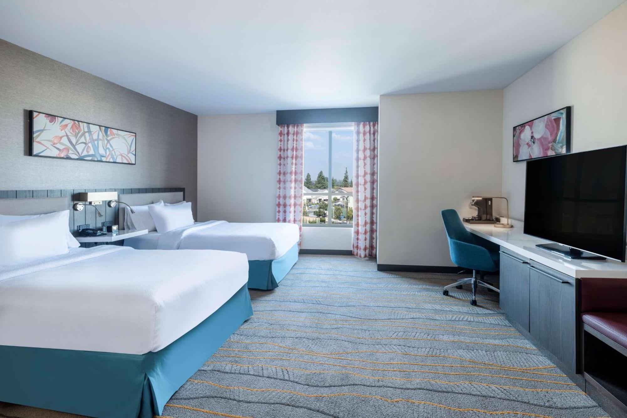 Hilton Garden Inn Pomona, Ca Exteriör bild