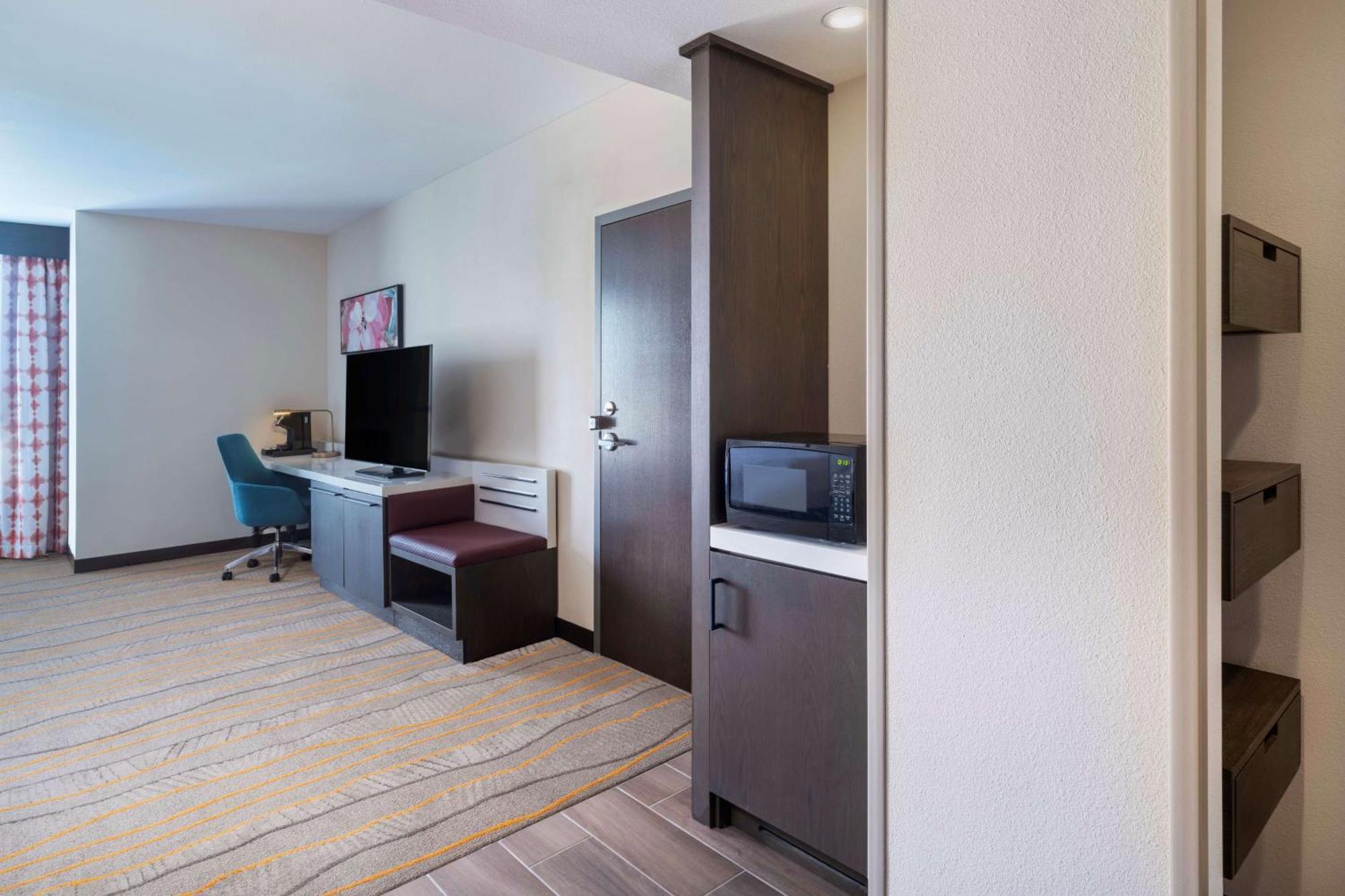 Hilton Garden Inn Pomona, Ca Exteriör bild